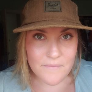 Meet your Posher, Emilie